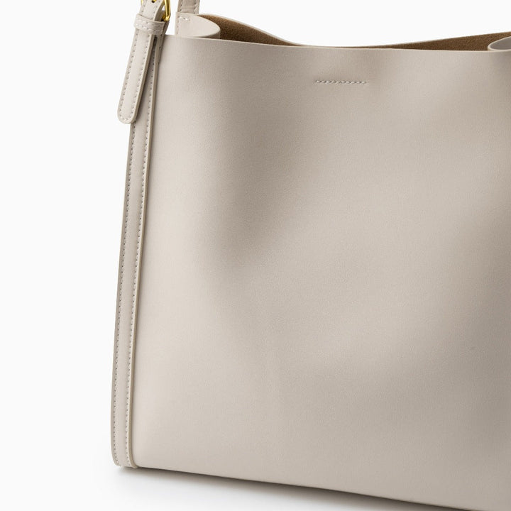Camille - Borsa