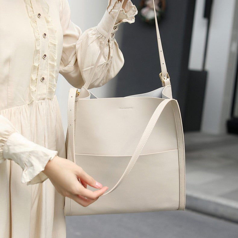 Camille - Borsa