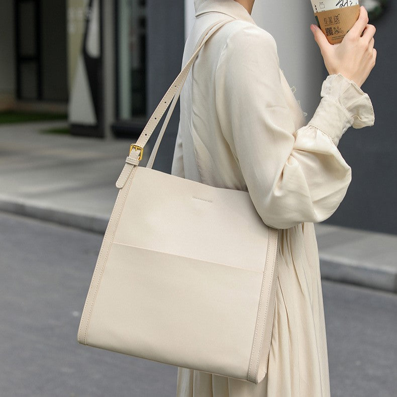 Camille - Borsa