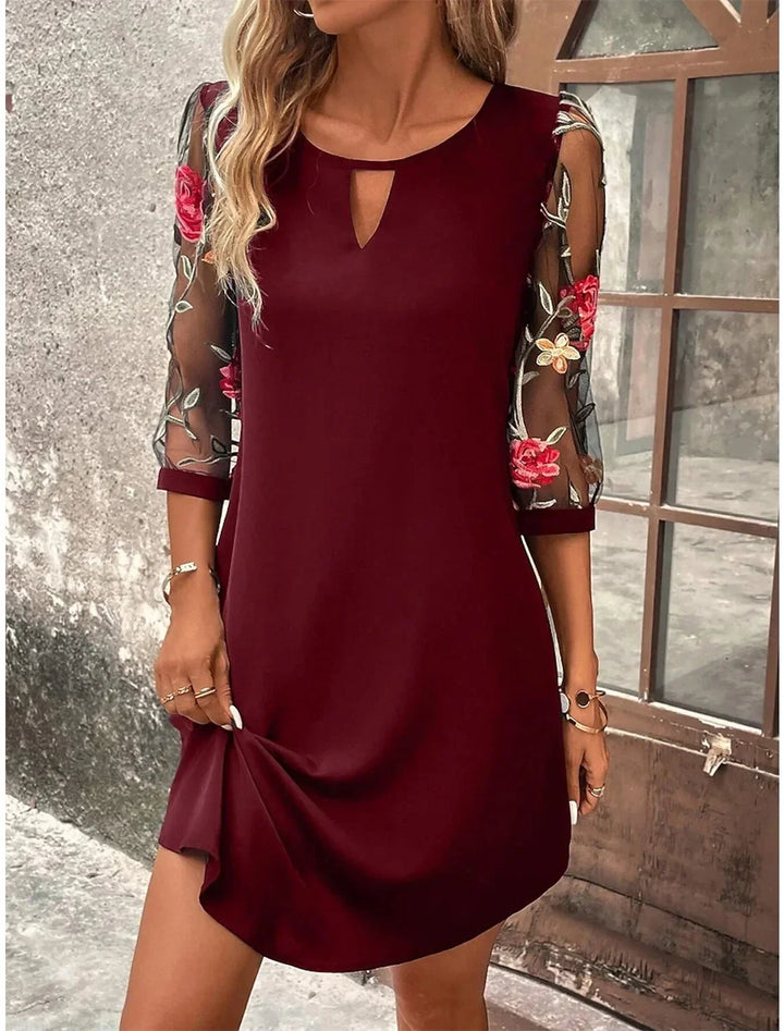 Flavia – Abito Elegante con Maniche in Tulle Ricamato