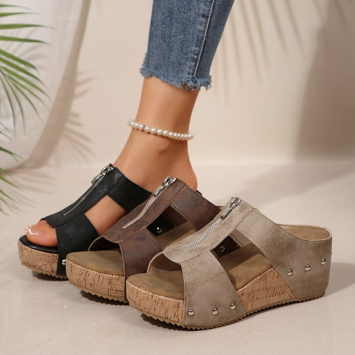 Aria - Sandali con zip